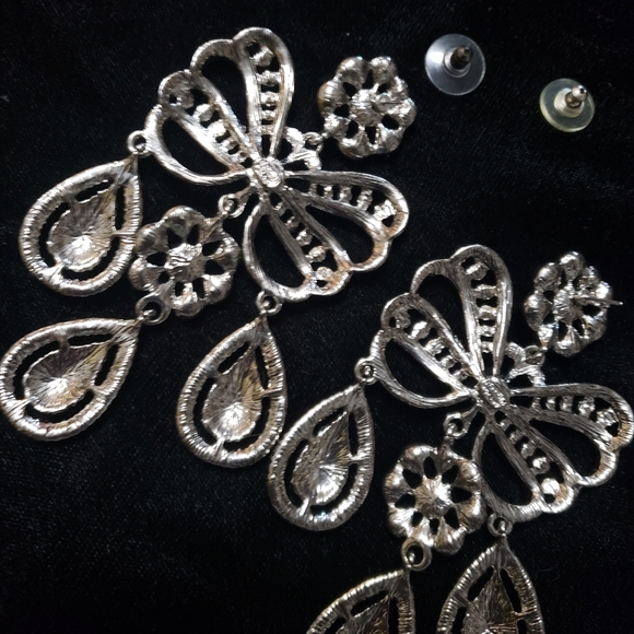 Kenneth Jay Lane - Picture 8 of 11